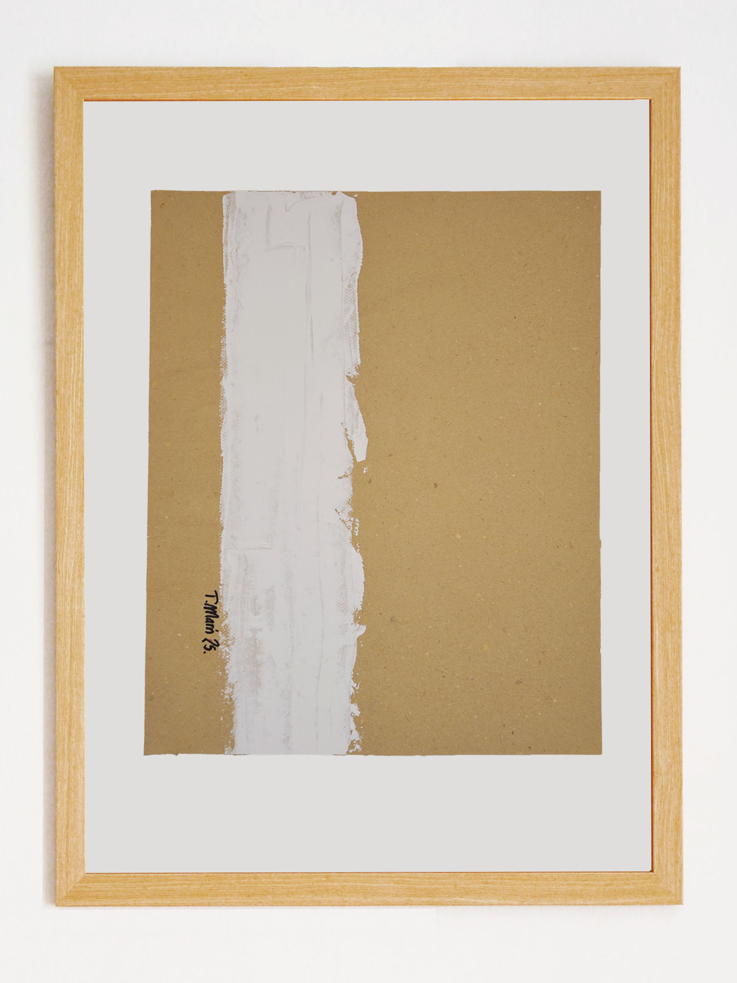 Obra "Mi Realidad I" de La Oculta Gallery. Composición abstracta minimalista con una franja blanca vertical sobre fondo ocre, firmada por T. Marín y enmarcada en madera natural.